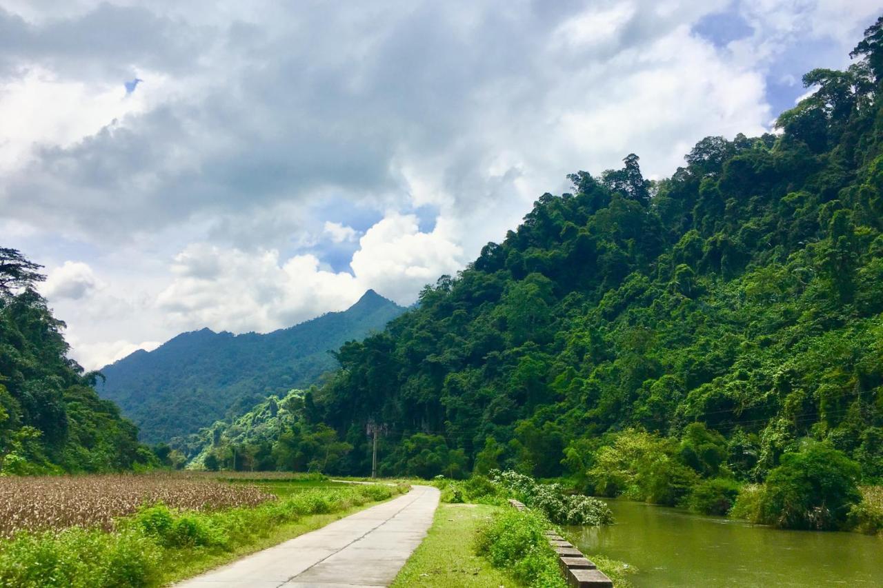 Ba Be Lakeside Bungalow Hotel Coc Pouc Ngoại thất bức ảnh
